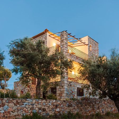 Villa Armonia, Sunset View And Relaxing Beach Vibe Proastion Bagian luar foto