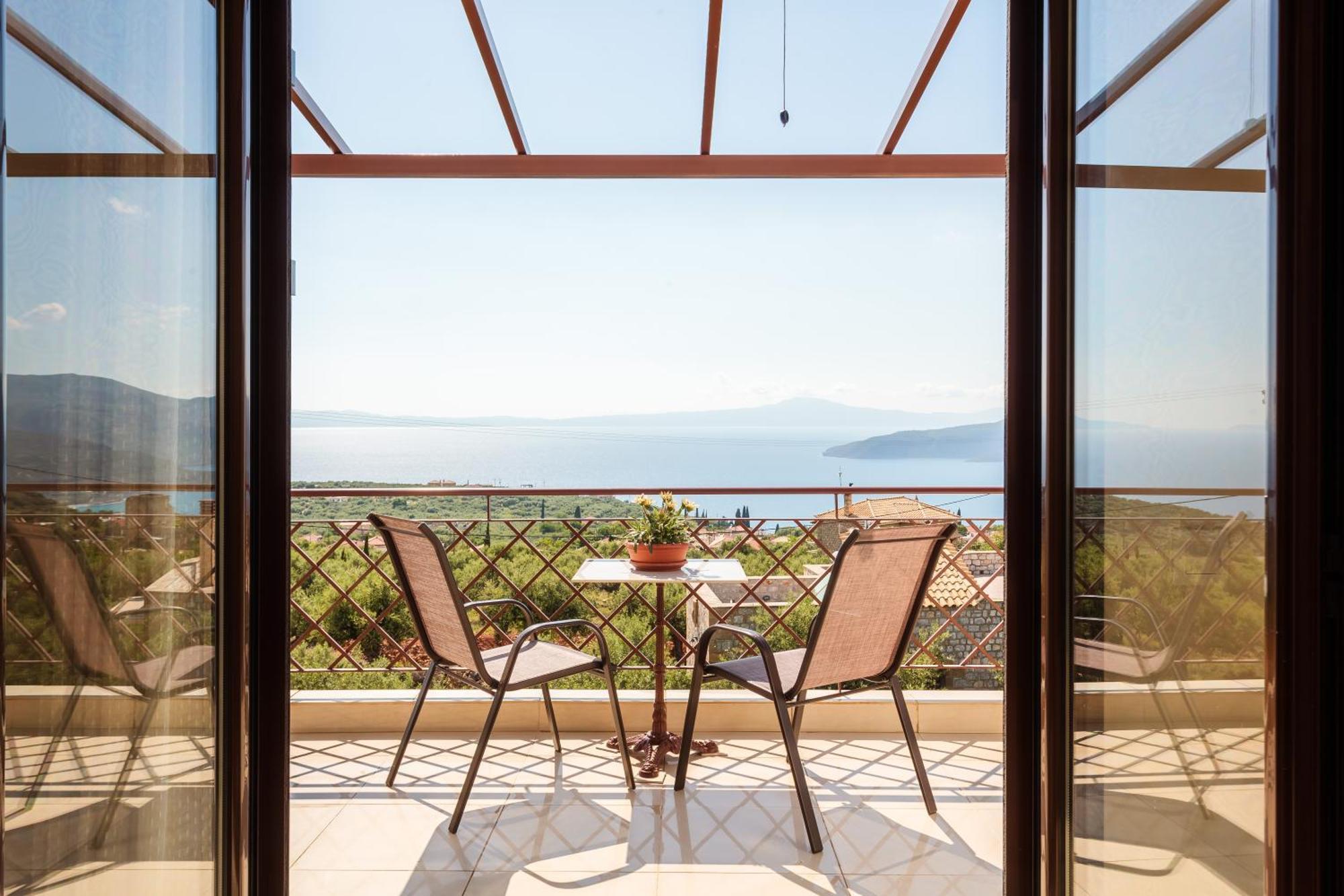 Villa Armonia, Sunset View And Relaxing Beach Vibe Proastion Bagian luar foto