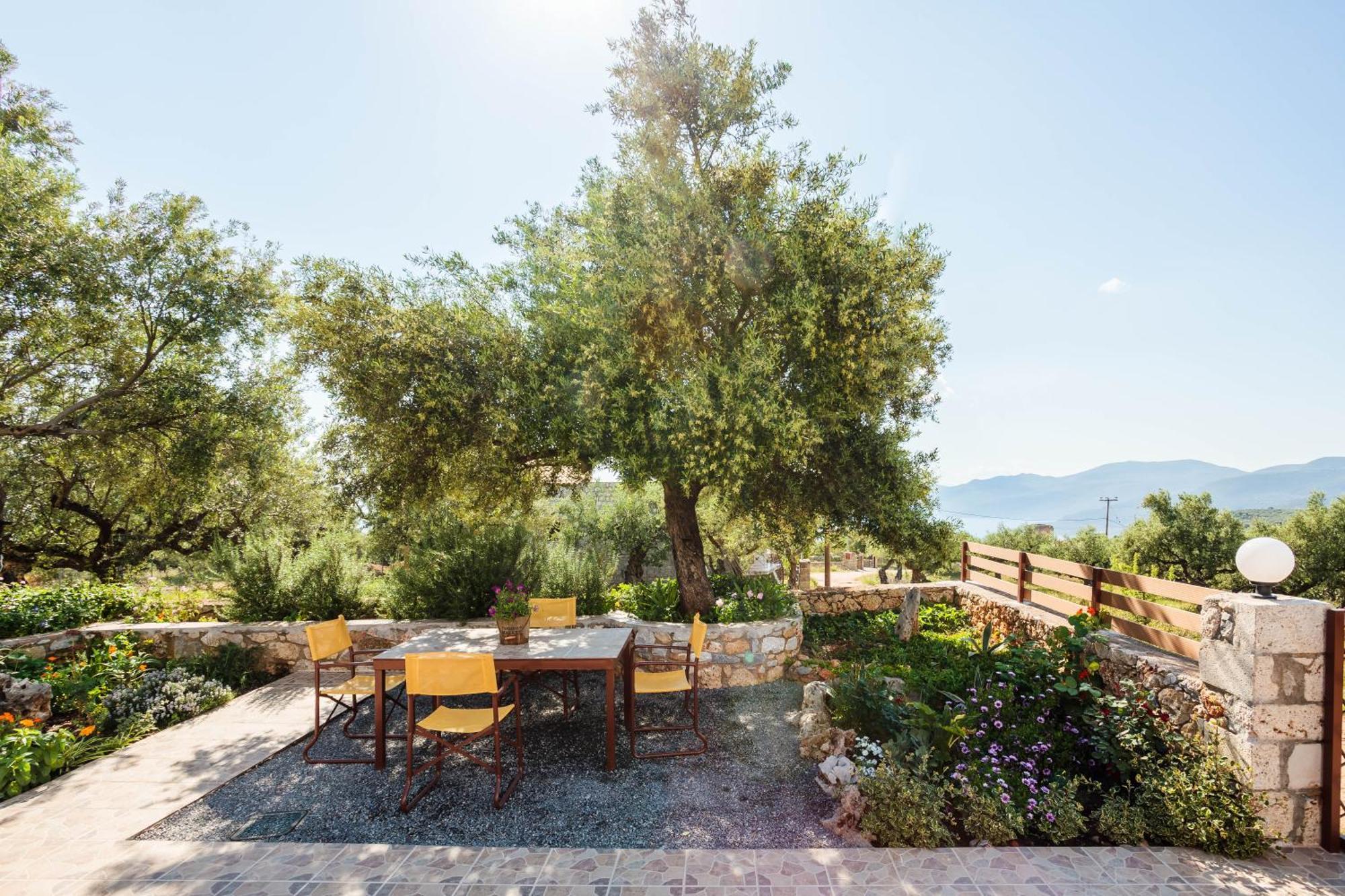 Villa Armonia, Sunset View And Relaxing Beach Vibe Proastion Bagian luar foto