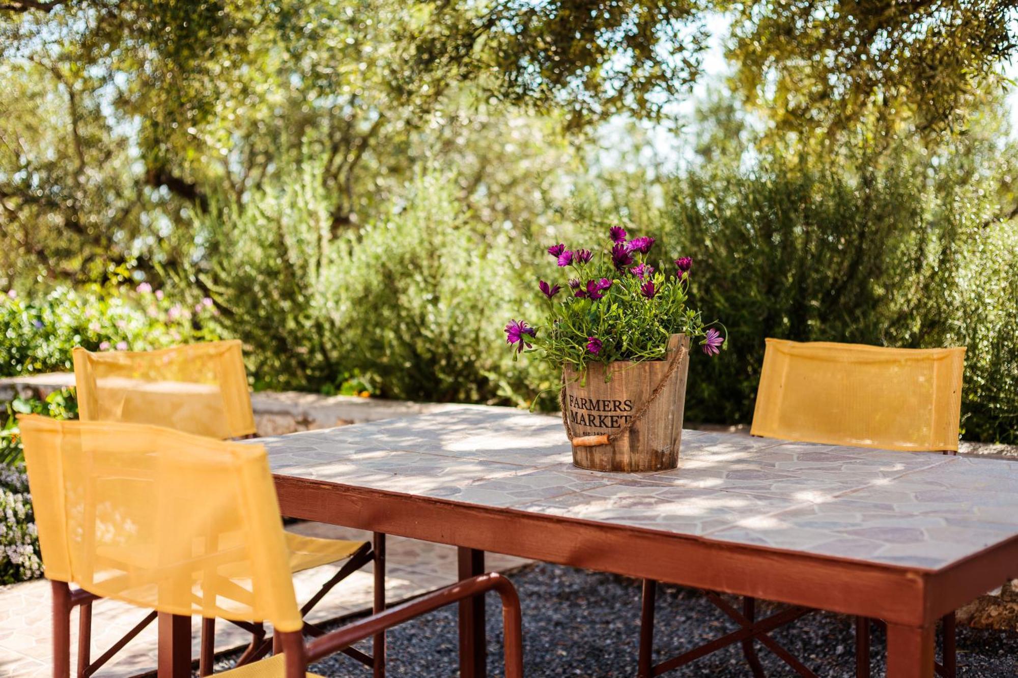 Villa Armonia, Sunset View And Relaxing Beach Vibe Proastion Bagian luar foto